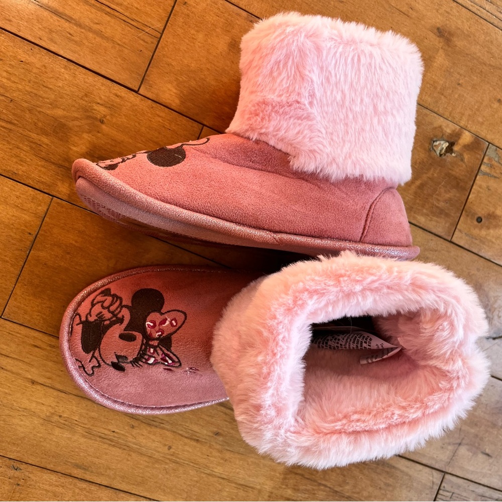 Minnie Mouse slippers